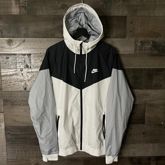 SOLD Nike Sportswear Mens Windbreaker Jacket Large - Picture 2 of 4